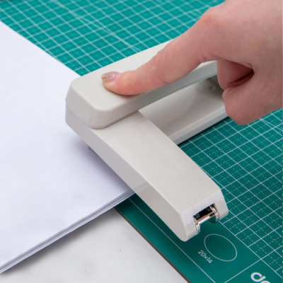 [델리] 360도 회전 미니북 제본 스테이플러