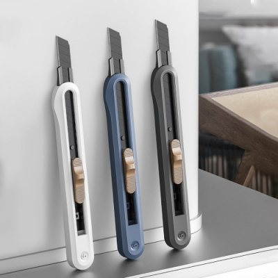 [델리] 누사인 컷터칼 블랙코팅